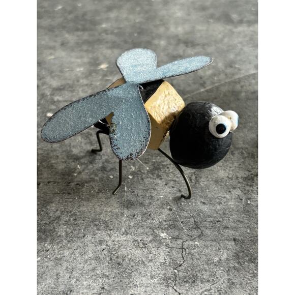 Vtg Hand Made Butterfly Bumblebee Dragonfly Wood & Metal Folk Art Figurines - Picture 5 of 10